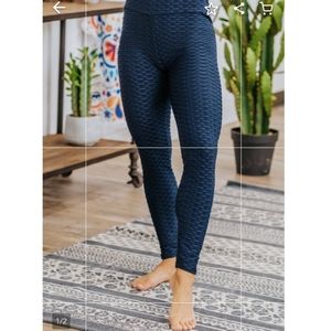 3D Popcorn Cinched Detail Leggings